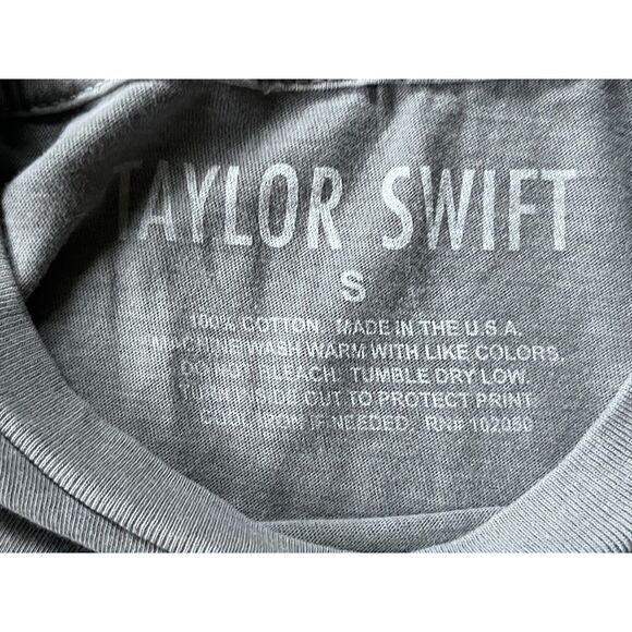Taylor Swift Gray All To Well T Shirt Tee Top   Women's Size Small - Picture 4 of 7